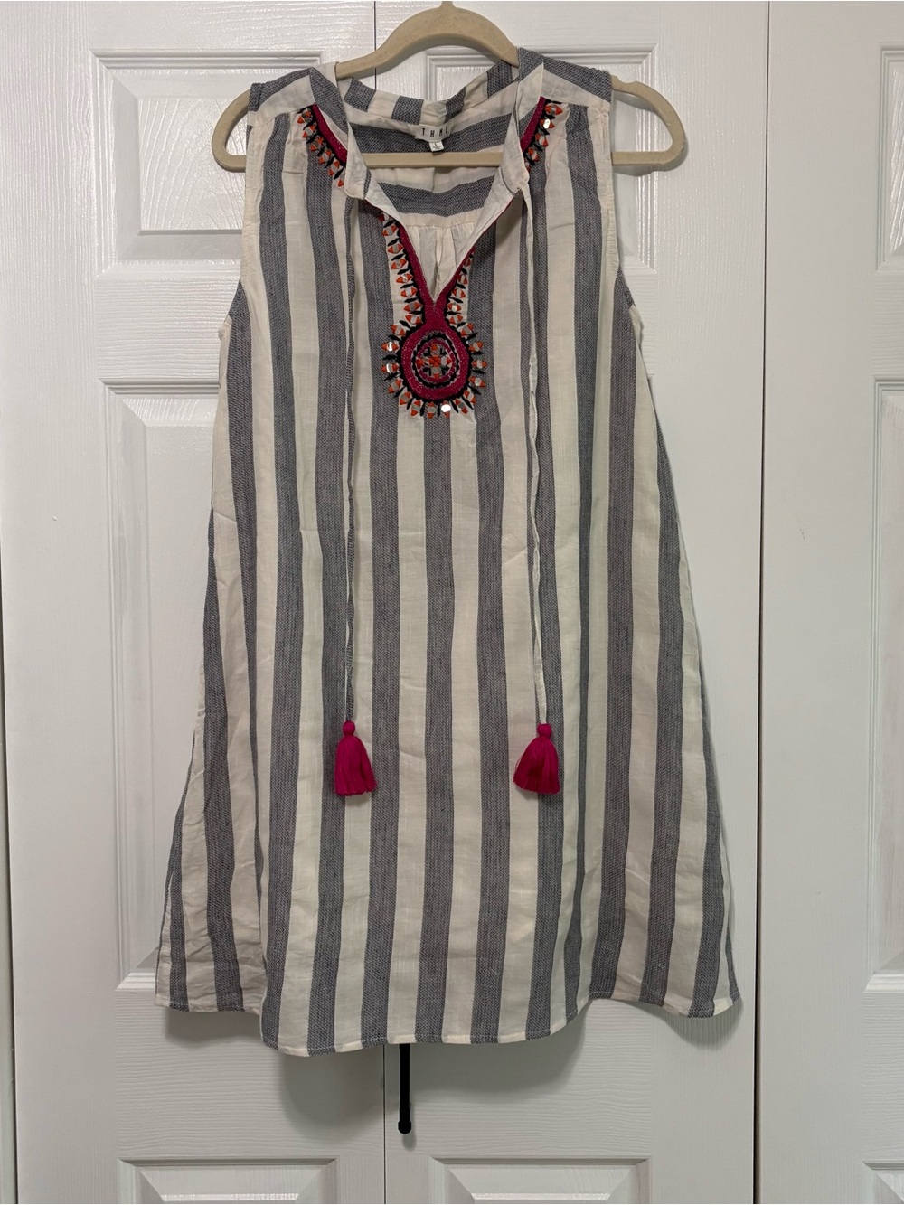THML anthropologie embroidered gray striped Seersucker BOHO sundress Beachy Sz L